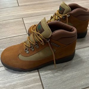 Timberland Field boots big kids
